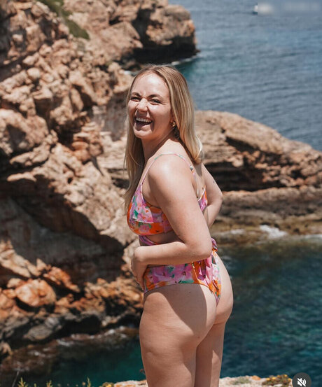 クリスマスヌードOnlyFans アダルト 画像