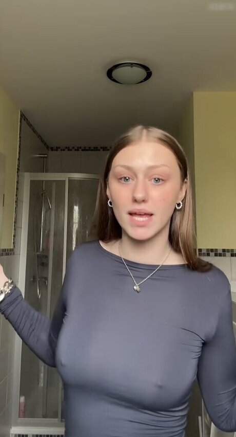 巨乳の赤毛オンリーファンズ セックス アーカイブ