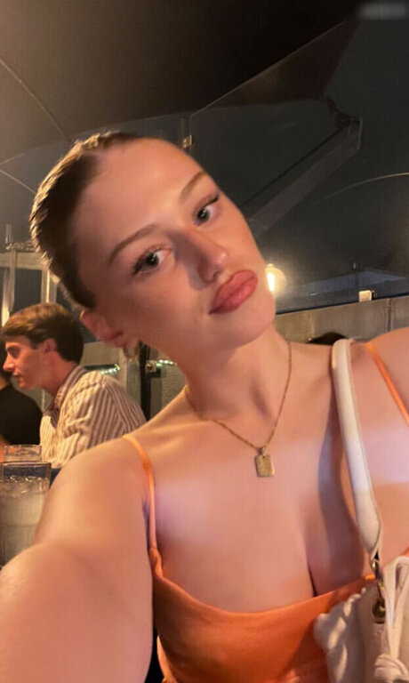 Yana Clare セックスポルノスター 画像