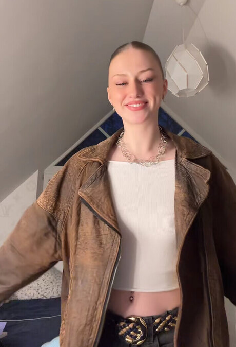 Yana Clare 高品質モデル 写真