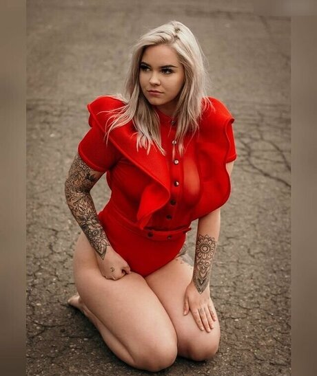 義母オンリーファンズ 美しいヌード 写真