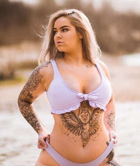 ブロンドビキニOnlyFans ホットポルノ 写真