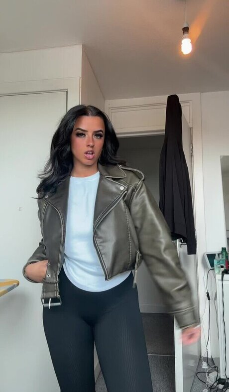 Casey Penmann ホットスター 写真