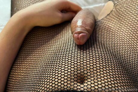 フェイシャルオンリーファンズ 無料ヌード 写真