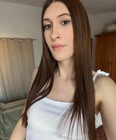 18歳のオンリーファンズ ヌード 画像