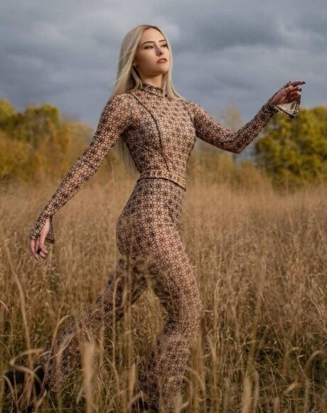 Megan Elizabeth ポルノスター セクシー 写真