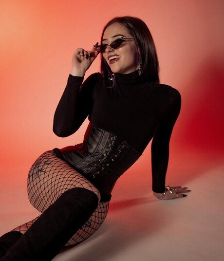 Megan Elizabeth ヌードモデル 写真