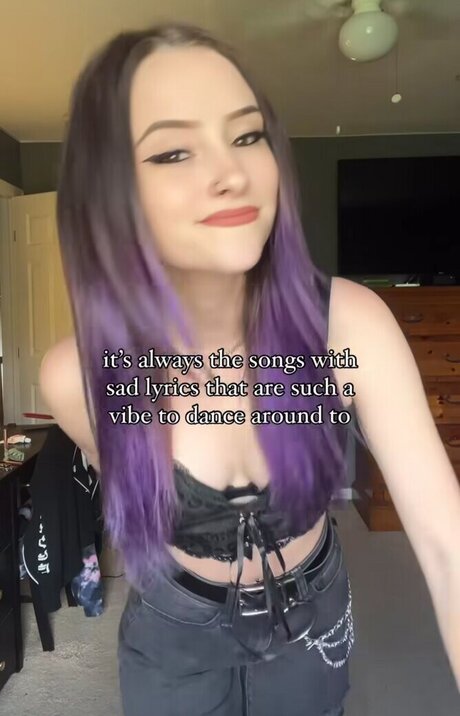 Megan Elizabeth 裸のポルノスター 画像