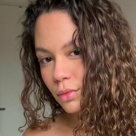 Karolpassosx ヌード女優 アーカイブ