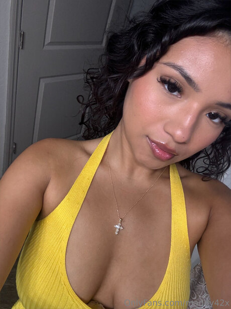 甘いおまんこオンリーファンズ ヌード ギャラリー