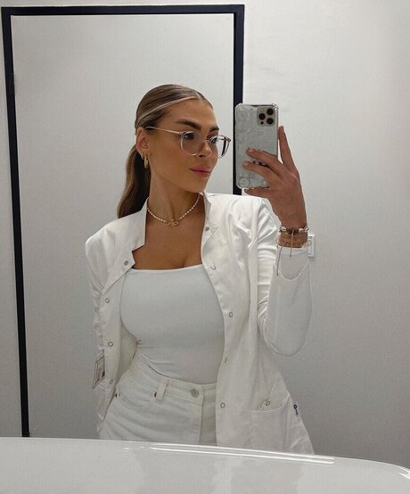 Lenaknk ポルノスター 写真