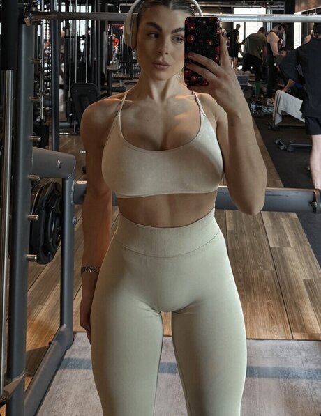 Lenaknk かわいいモデル 画像