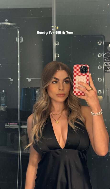 Lenaknk ポルノスター ヌード 写真