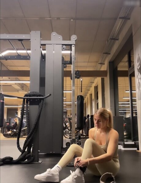 アジアの若者OnlyFans 美しいxxx ギャラリー