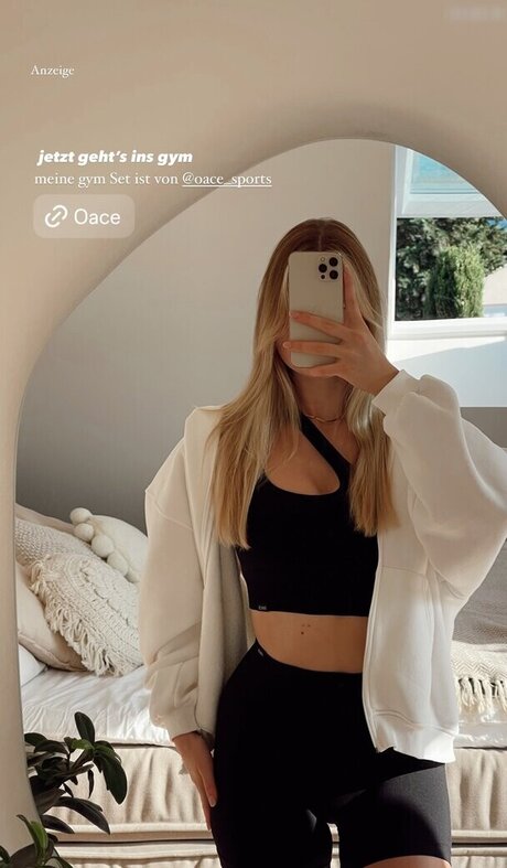 巨乳のオンリーファンズ ヌード 写真