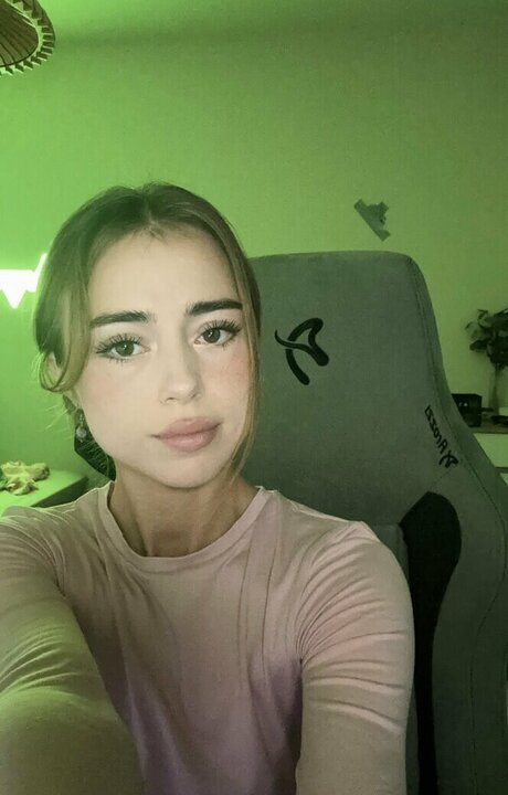 eastahh 裸モデル 画像