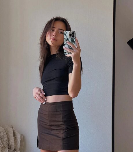 eastahh エロティックなポルノスター 写真