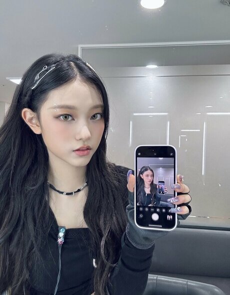 ソロオンリーファンズ 無料セクシー 画像