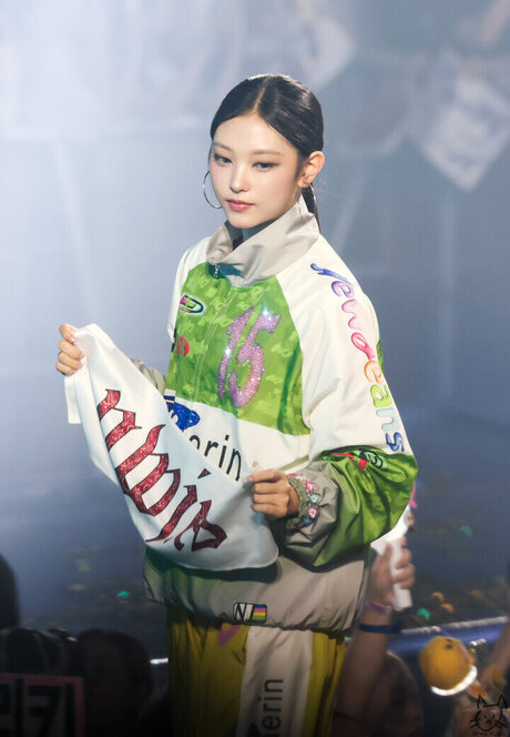 赤毛の熟女オンリーファンズ 限定 画像