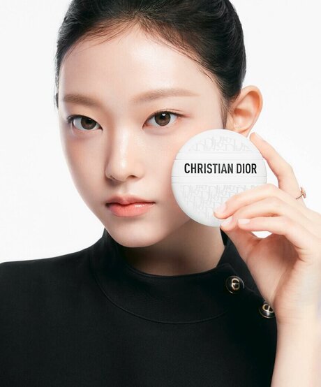 ママの足OnlyFans アートヌード 画像