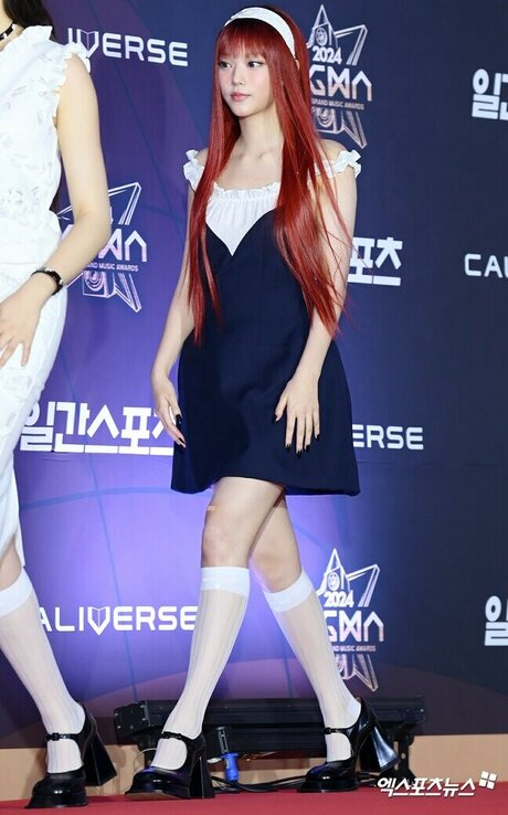 巨乳ティーンオンリーファンズ セクシー裸 写真