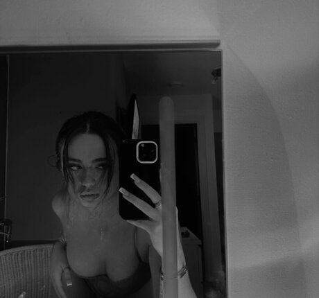 Olivia Alex ヌード女優 アーカイブ