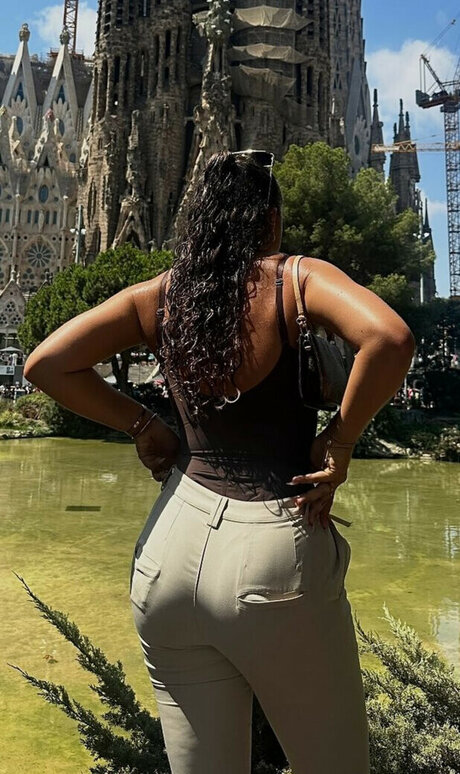 Olivia Alex ヌードスター 写真