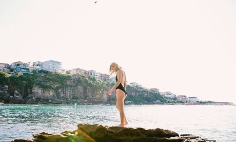 Raechelle Banno 限定スター ギャラリー