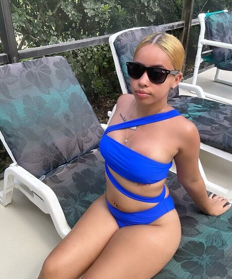 おばあちゃんの熟女OnlyFans ホットヌード 写真