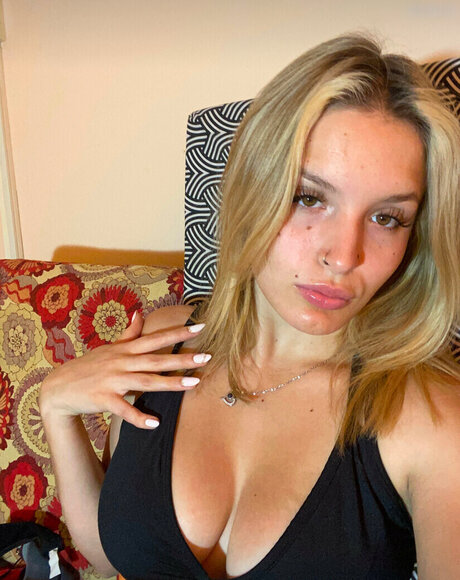 アジア人 BBC オンリーファンズ 無料 写真