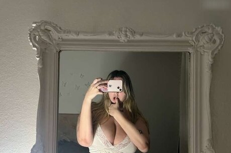 cuteemaa スター ヌード 画像