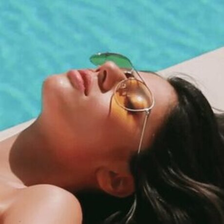 Ines Trocchia エロティックなモデル 写真