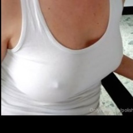 ladyinred FREE_ ヌードスター 画像