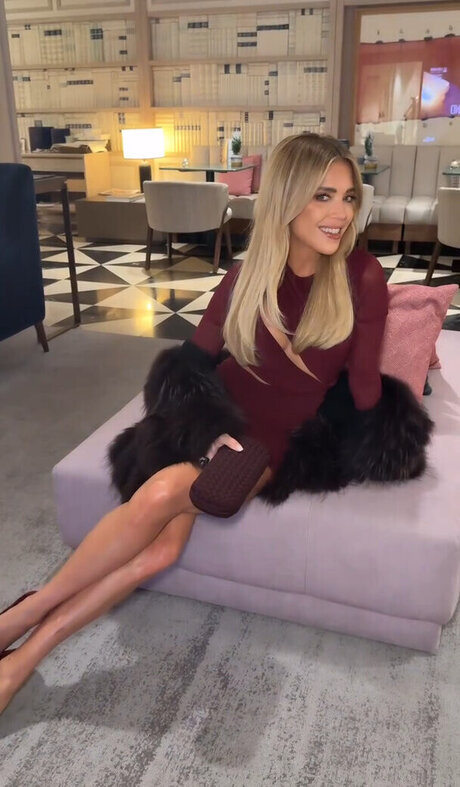 痩せたティーンのオンリーファンズ エロ ギャラリー