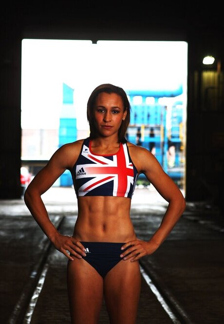 ジムガールズオンリーファンズ 裸 写真