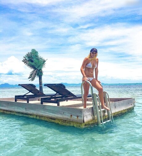 アジア人 ノーPPV オンリーファンズ 美しいxxx 写真