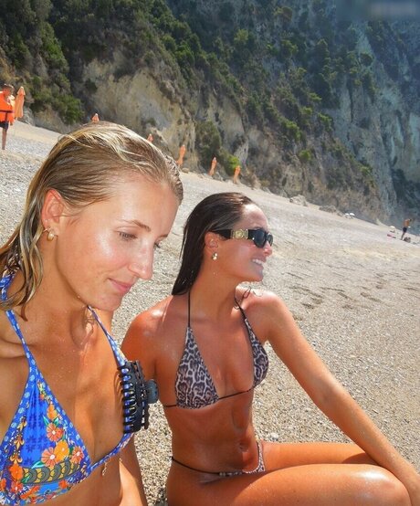 Prominent ホットモデル 画像