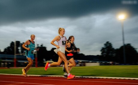 黒人フェムボーイオンリーファンズ ホット 画像