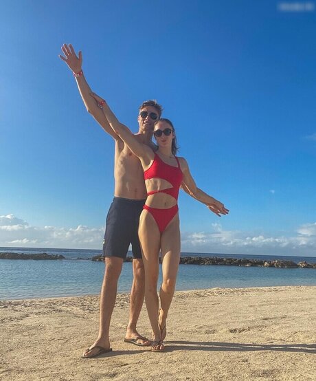 巨乳の黒人女性オンリーファンズ ヌード ギャラリー