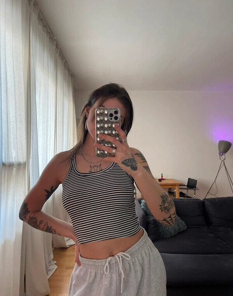 Vinted eBay アートスター 写真