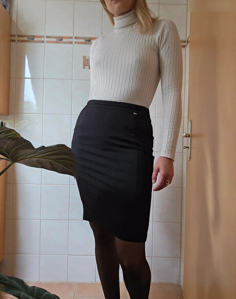 毛深いアジア人オンリーファンズ 無料セックス 画像