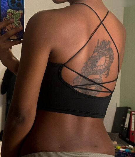 19歳のOnlyFans xxx 写真