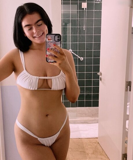 ポーグエボニーオンリーファンズ ポルノ 写真