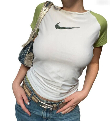 Vinted eBay ヌードモデル 写真