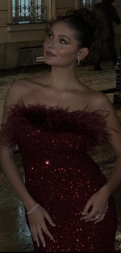 パウグプリンセスOnlyFans セクシーヌード 写真