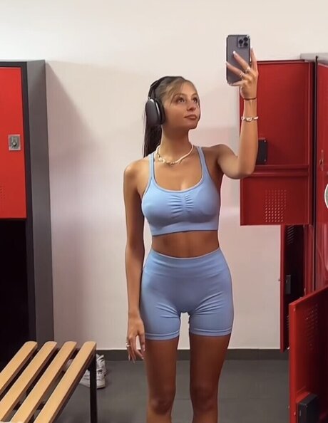 熟女クーガーオンリーファンズ セクシー アーカイブ