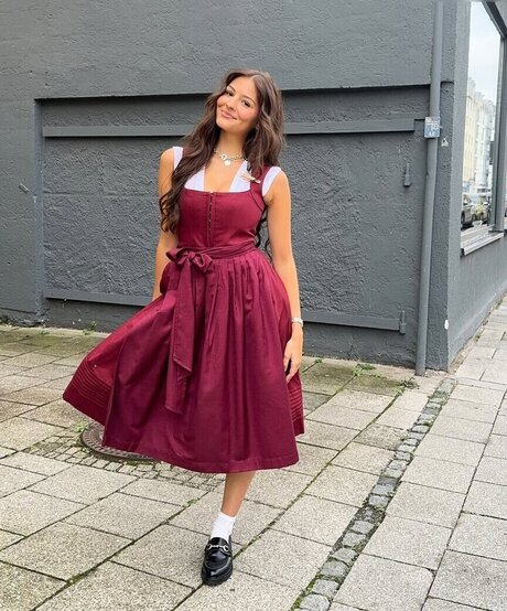 アラブのティーンズオンリーファンズ えろ 画像