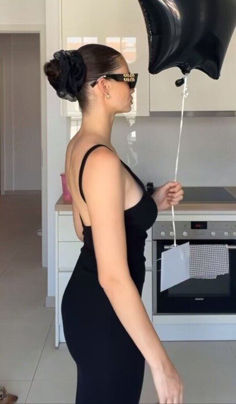 若い黒人女性オンリーファンズ 可愛い ギャラリー