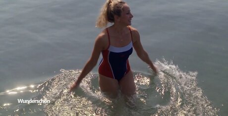 アジアンツインズOnlyFans アートポルノ ギャラリー