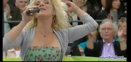 フェイシャルオンリーファンズ 無料セクシー 画像